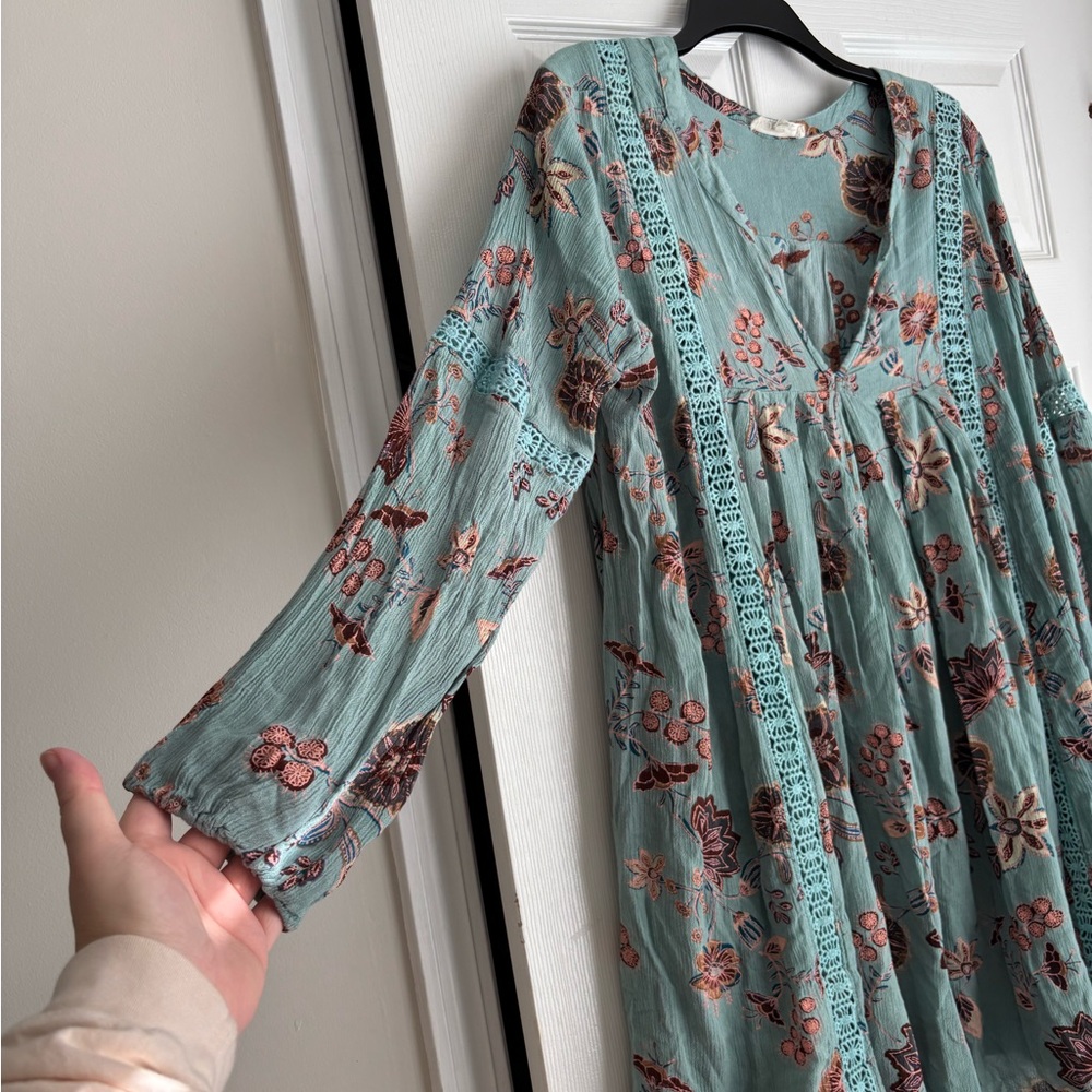 Rebellion Floral Tunic in Teal and Pink - Picture 2 of 3